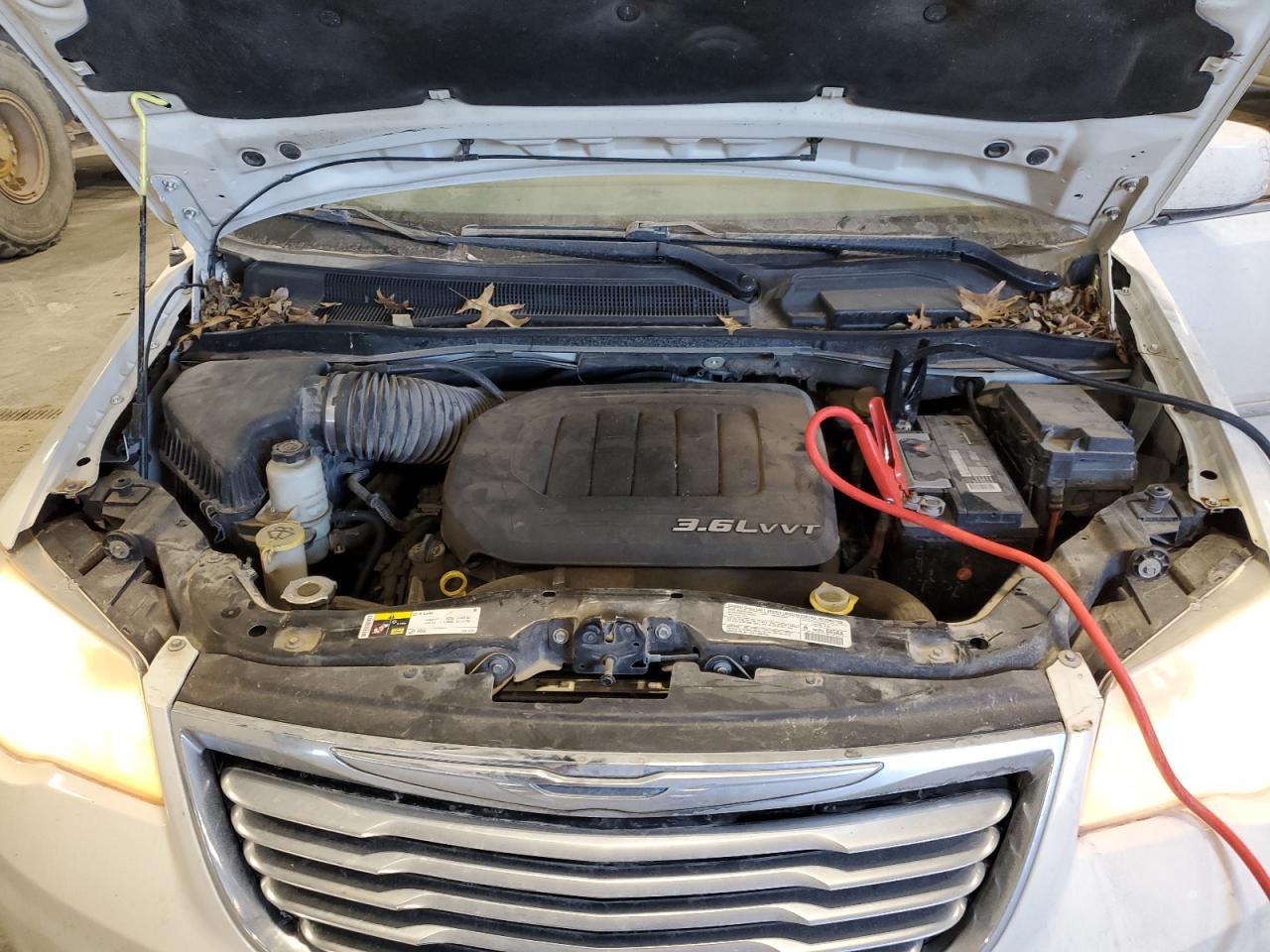 2013 Chrysler Town & Country - Image 12
