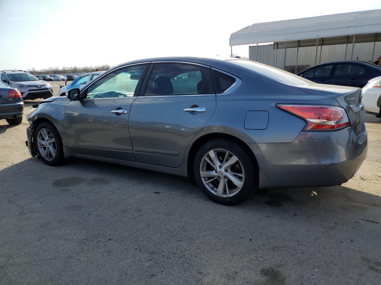 2015 Nissan Altima - Image 2