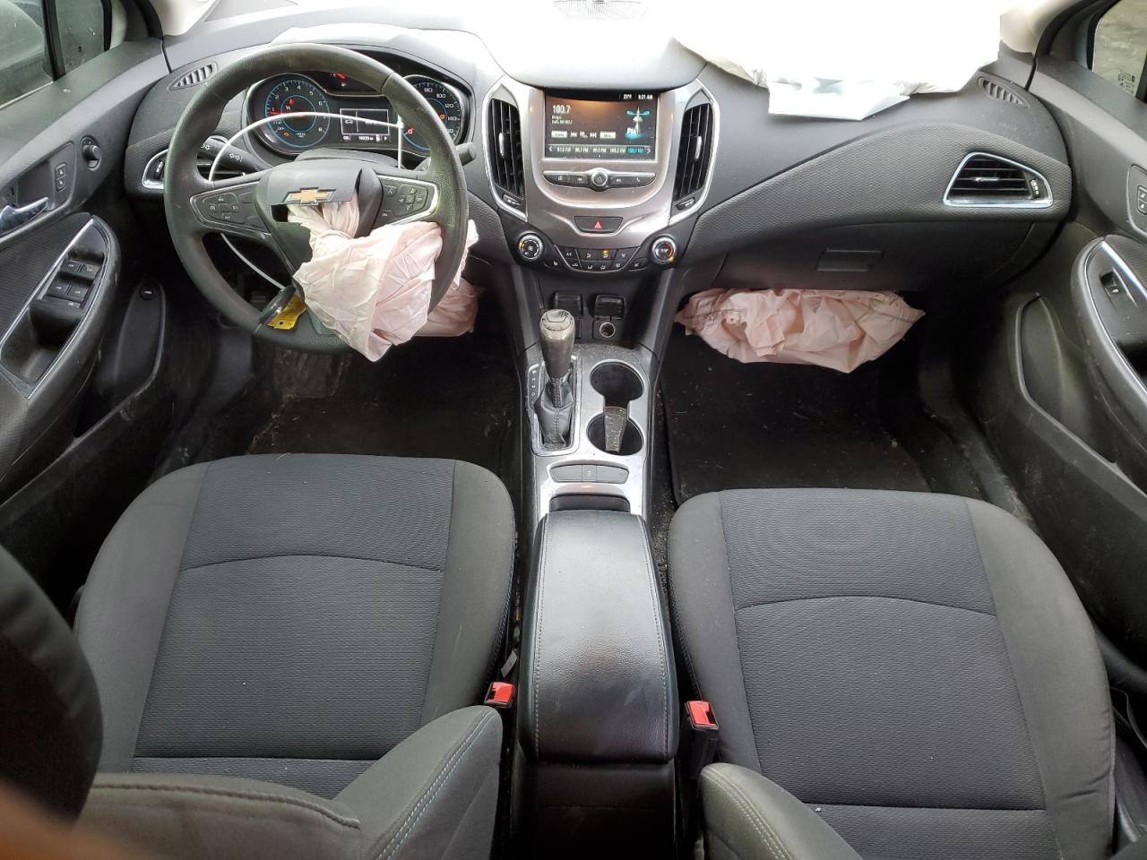 2017 Chevrolet Cruze - Image 8