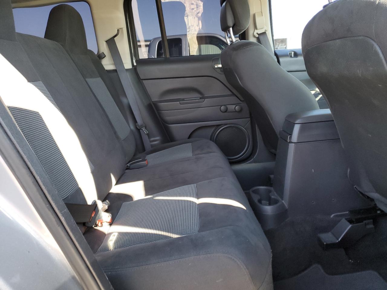2016 Jeep Liberty (Patriot) - Image 11