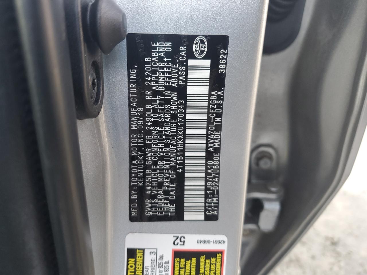 2019 Toyota Camry - Image 14