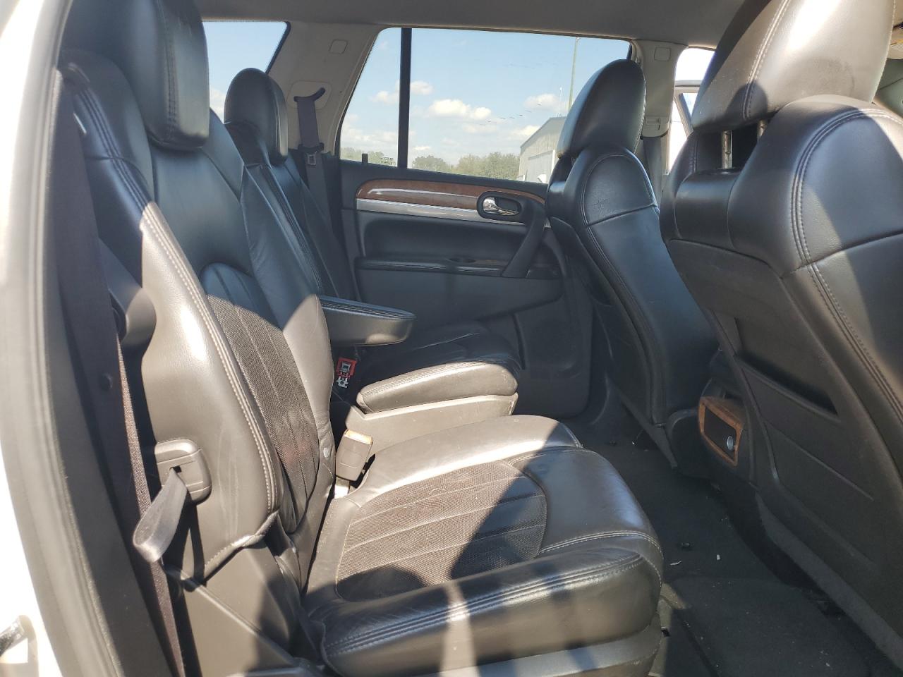 2009 Buick Enclave - Image 11