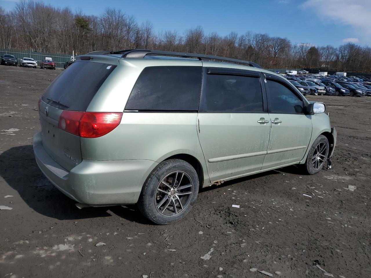 2006 Toyota Sienna - Image 3