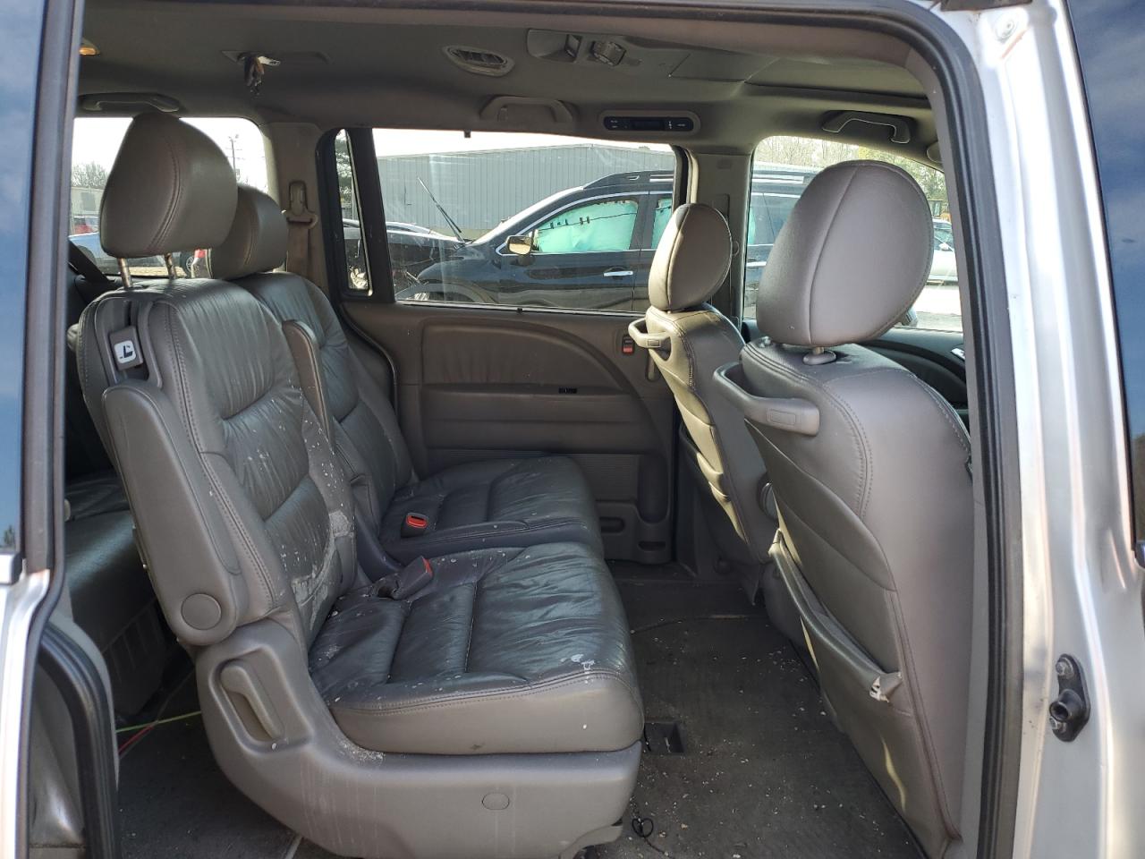 2010 Honda Odyssey - Image 11