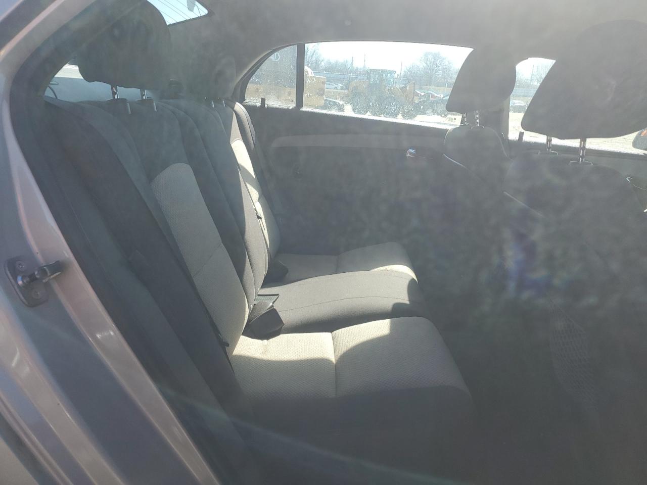 2011 Chevrolet Malibu - Image 10