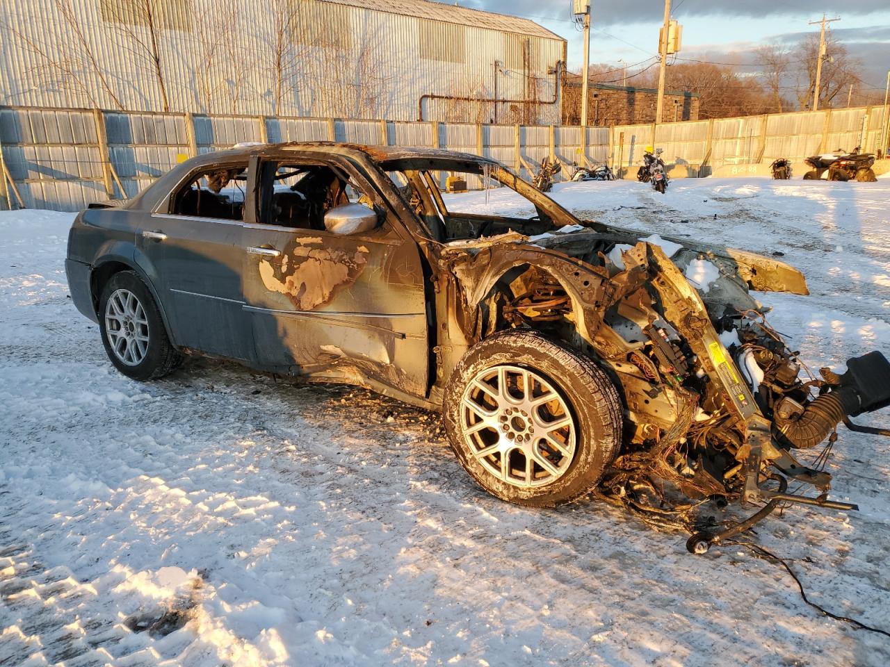 2005 Chrysler 300 - Image 4