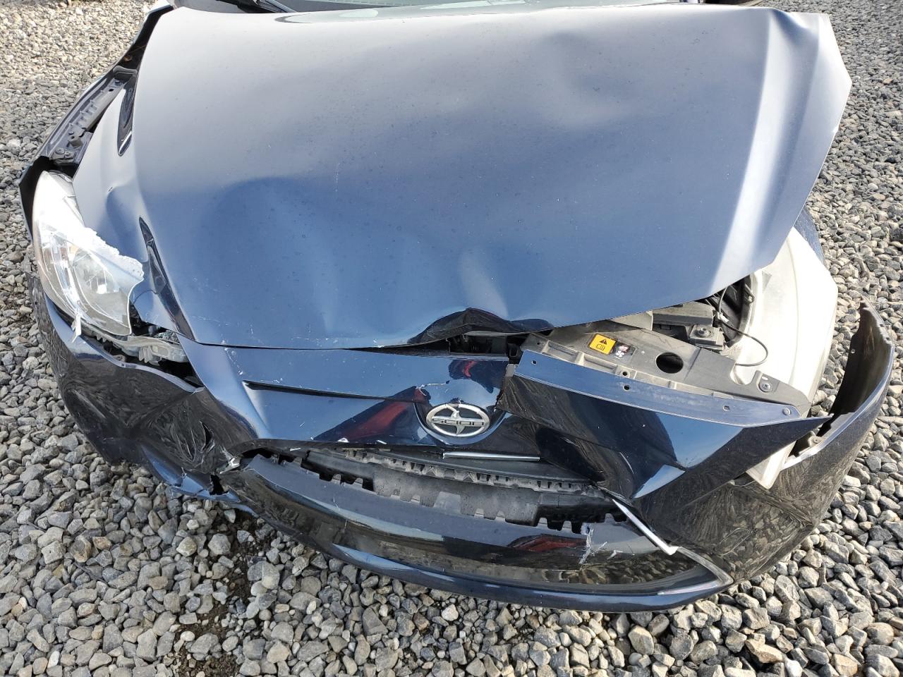 2016 Toyota iA - Image 12