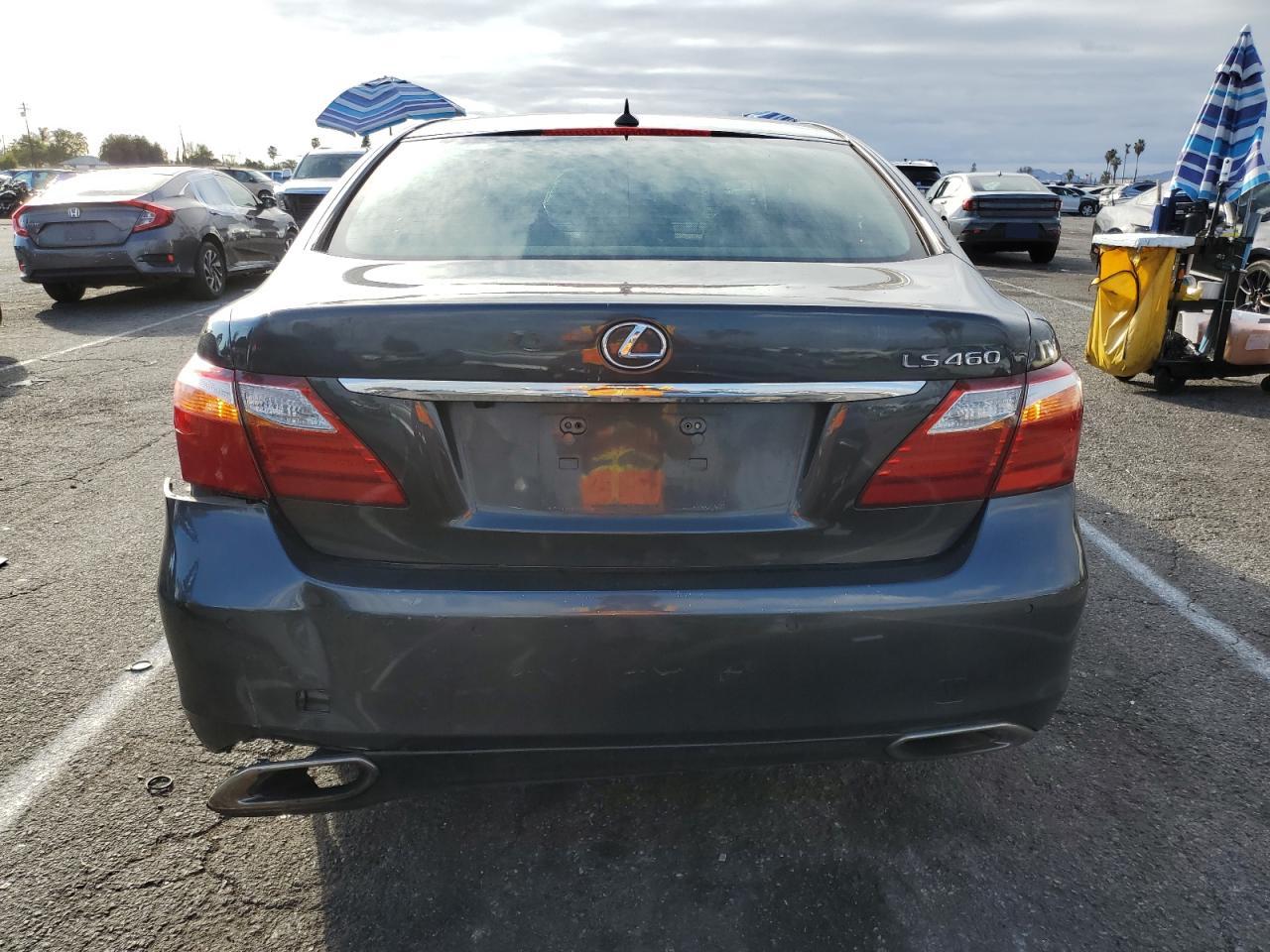 2011 Lexus LS - Image 6