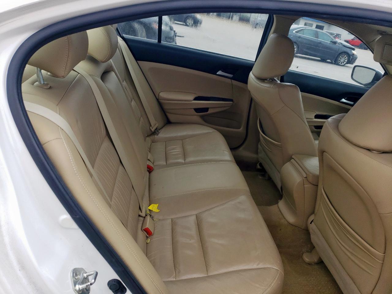 2012 Honda Accord - Image 10
