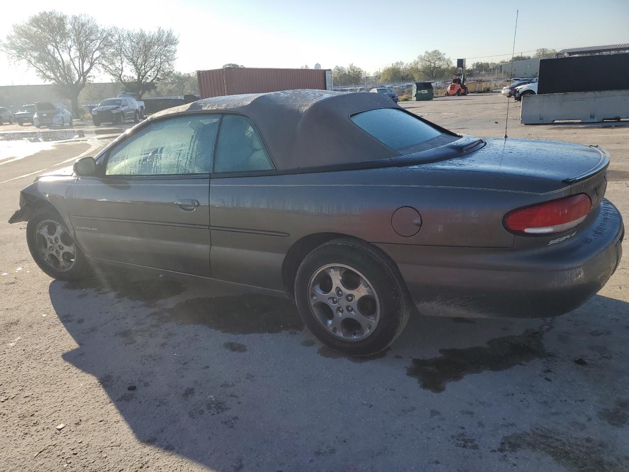 2000 Chrysler Sebring - Image 2