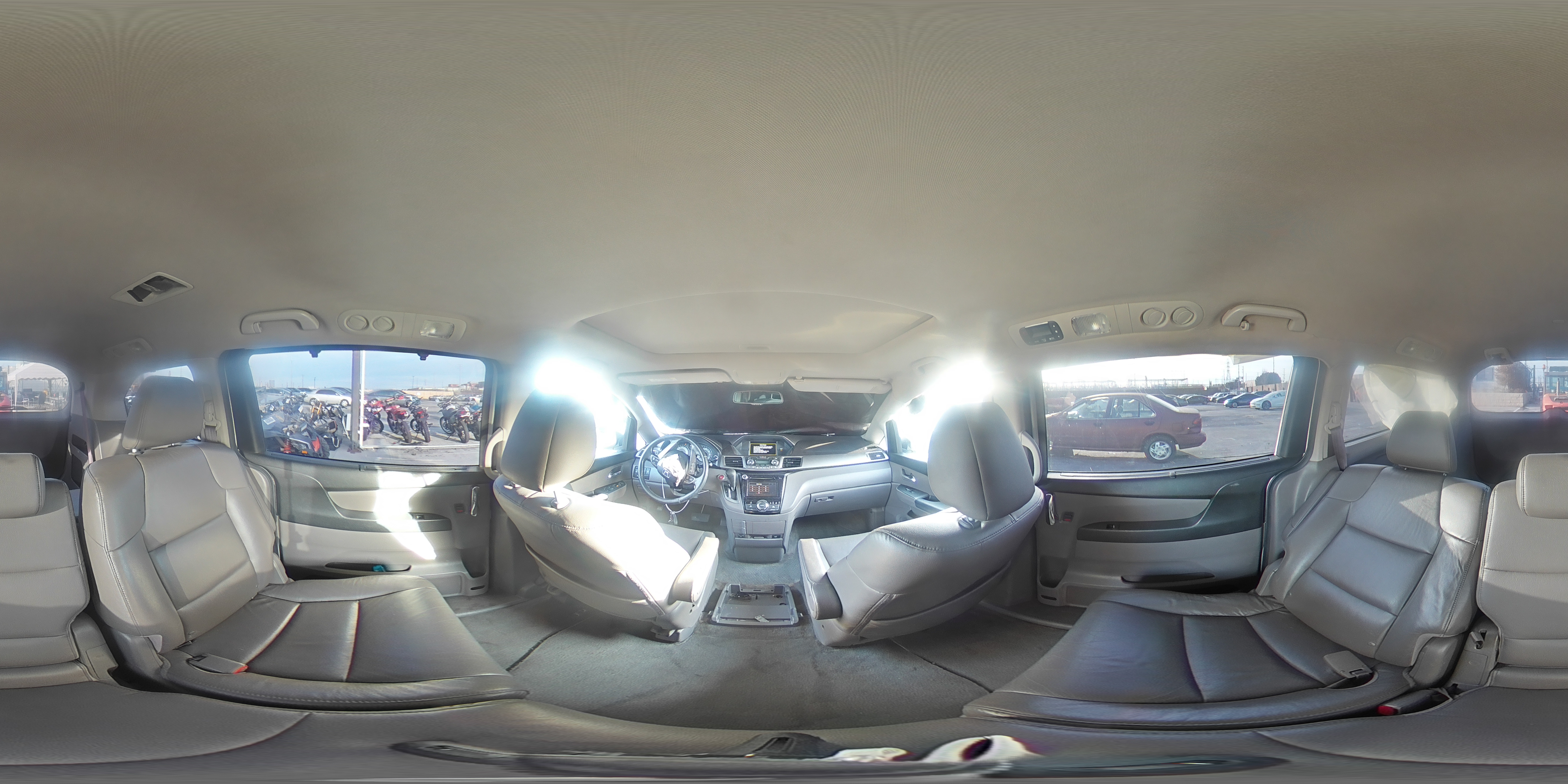 2015 Honda Odyssey - Image 13
