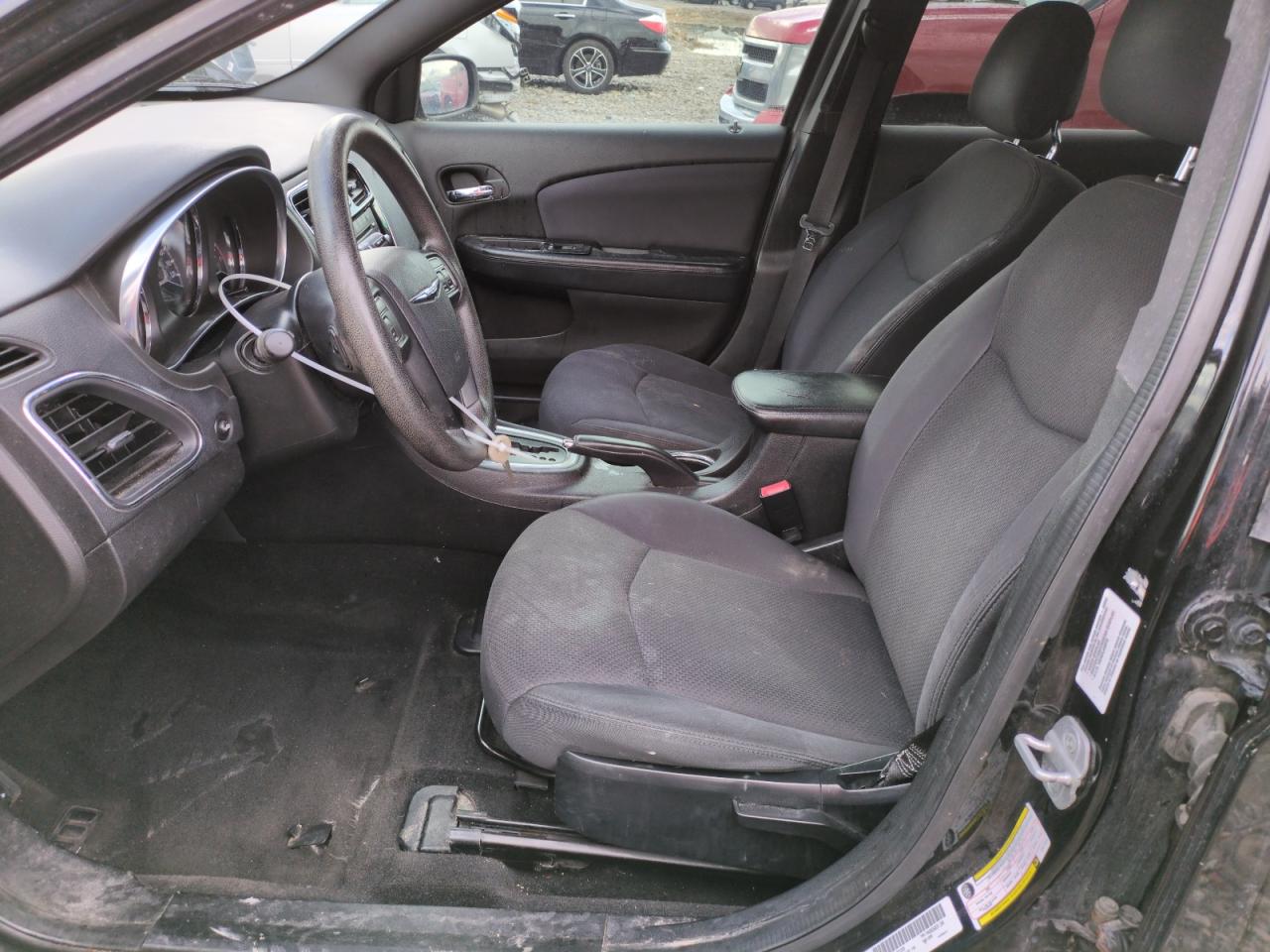 2012 Chrysler 200 - Image 7