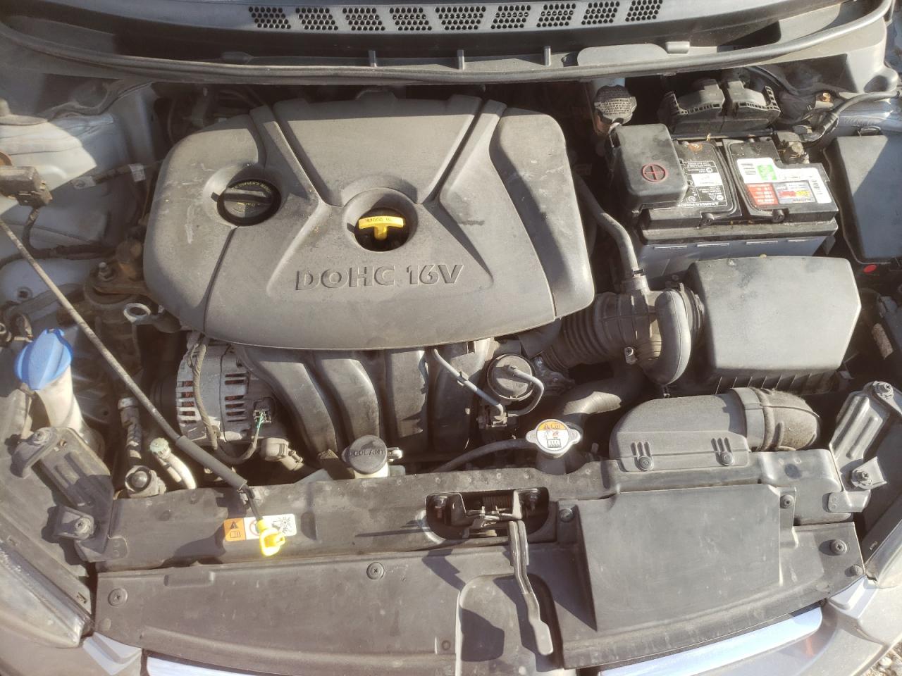 2015 Hyundai Elantra - Image 11