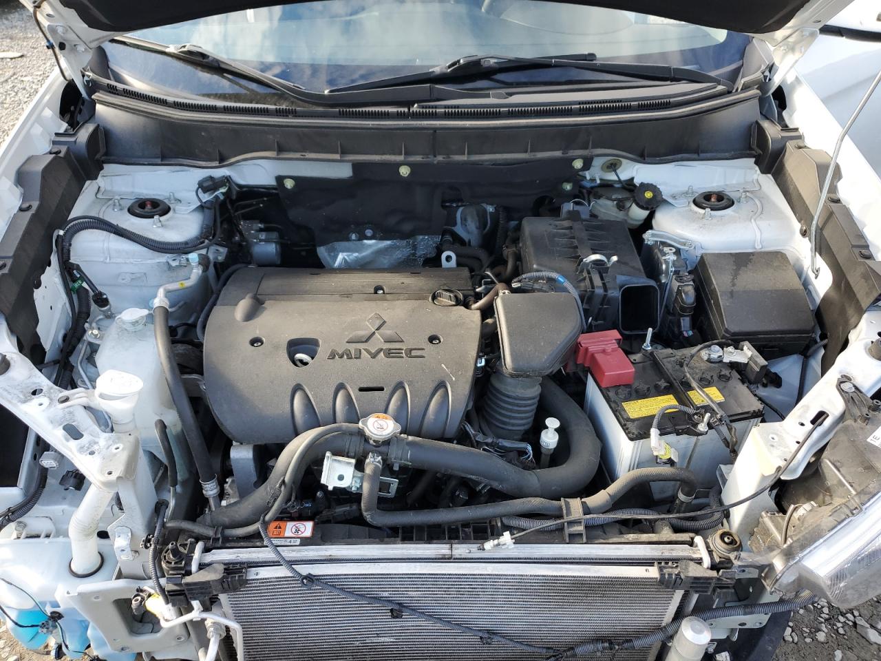 2019 Mitsubishi Outlander - Image 12