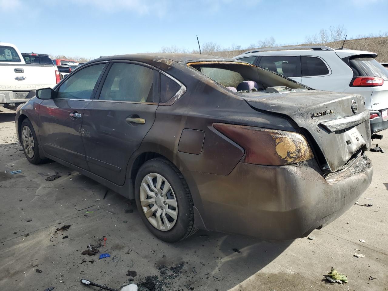 2015 Nissan Altima - Image 2
