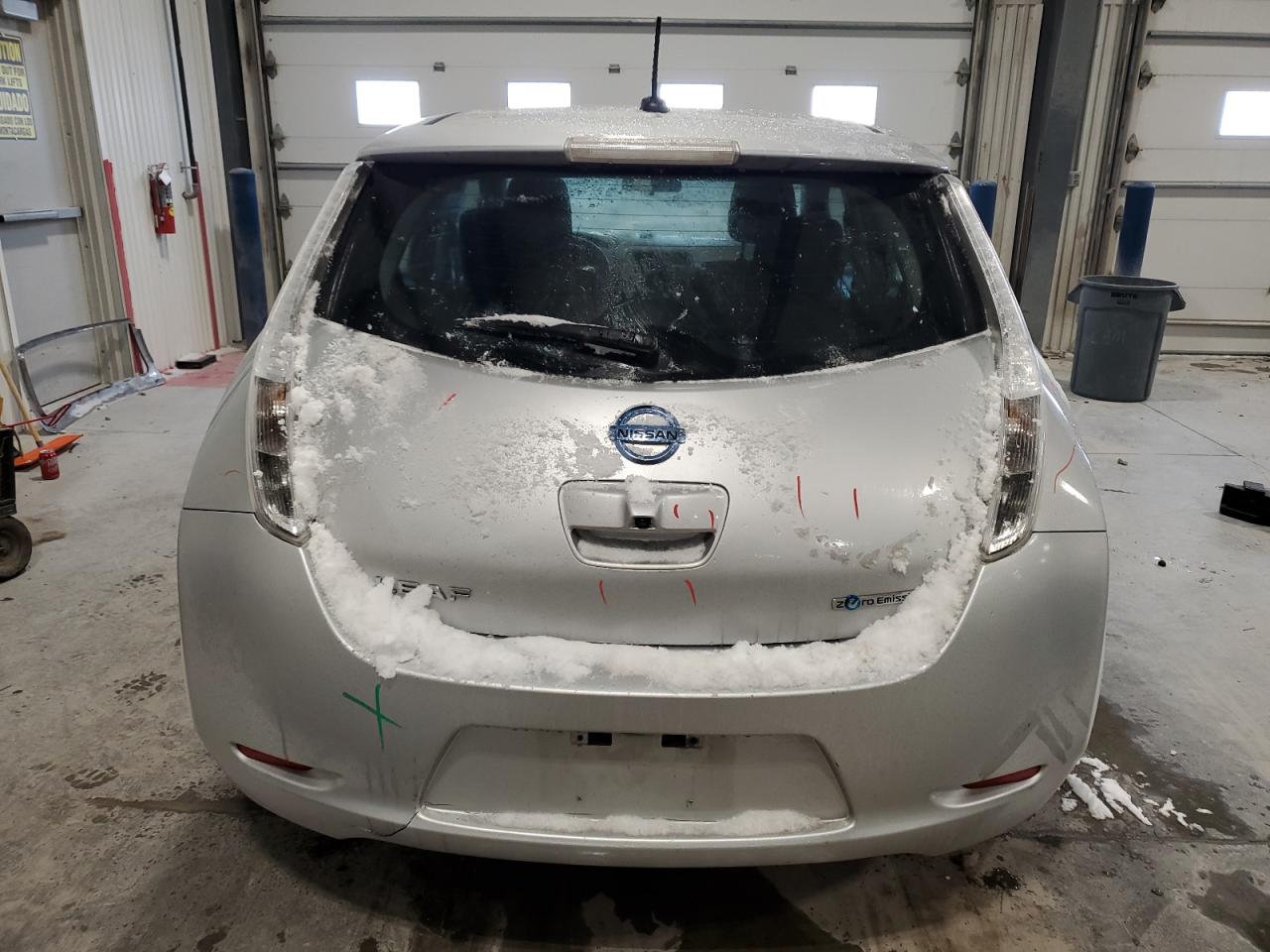 2015 Nissan Leaf - Image 6
