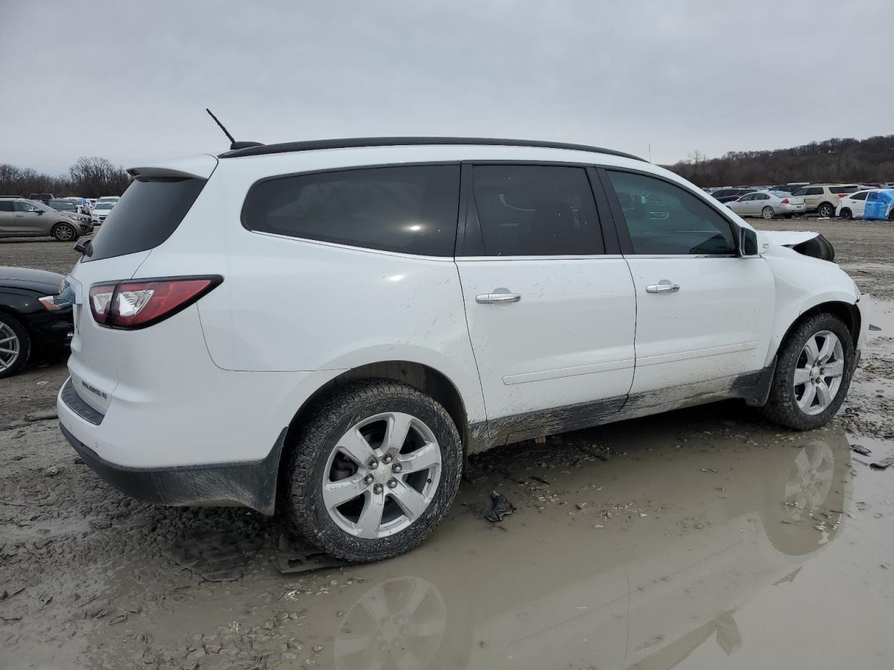 2016 Chevrolet Traverse - Image 3