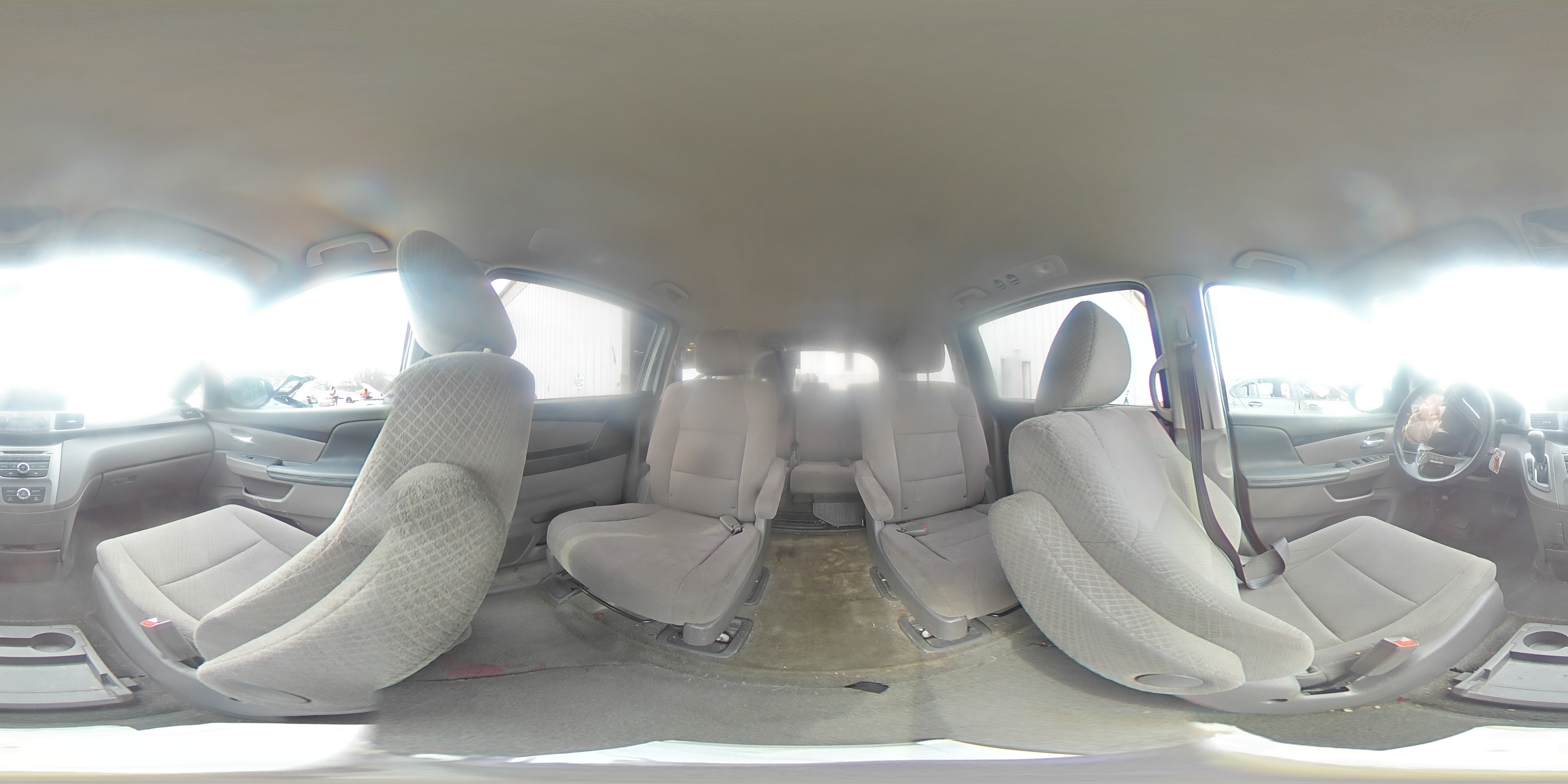 2016 Honda Odyssey - Image 16