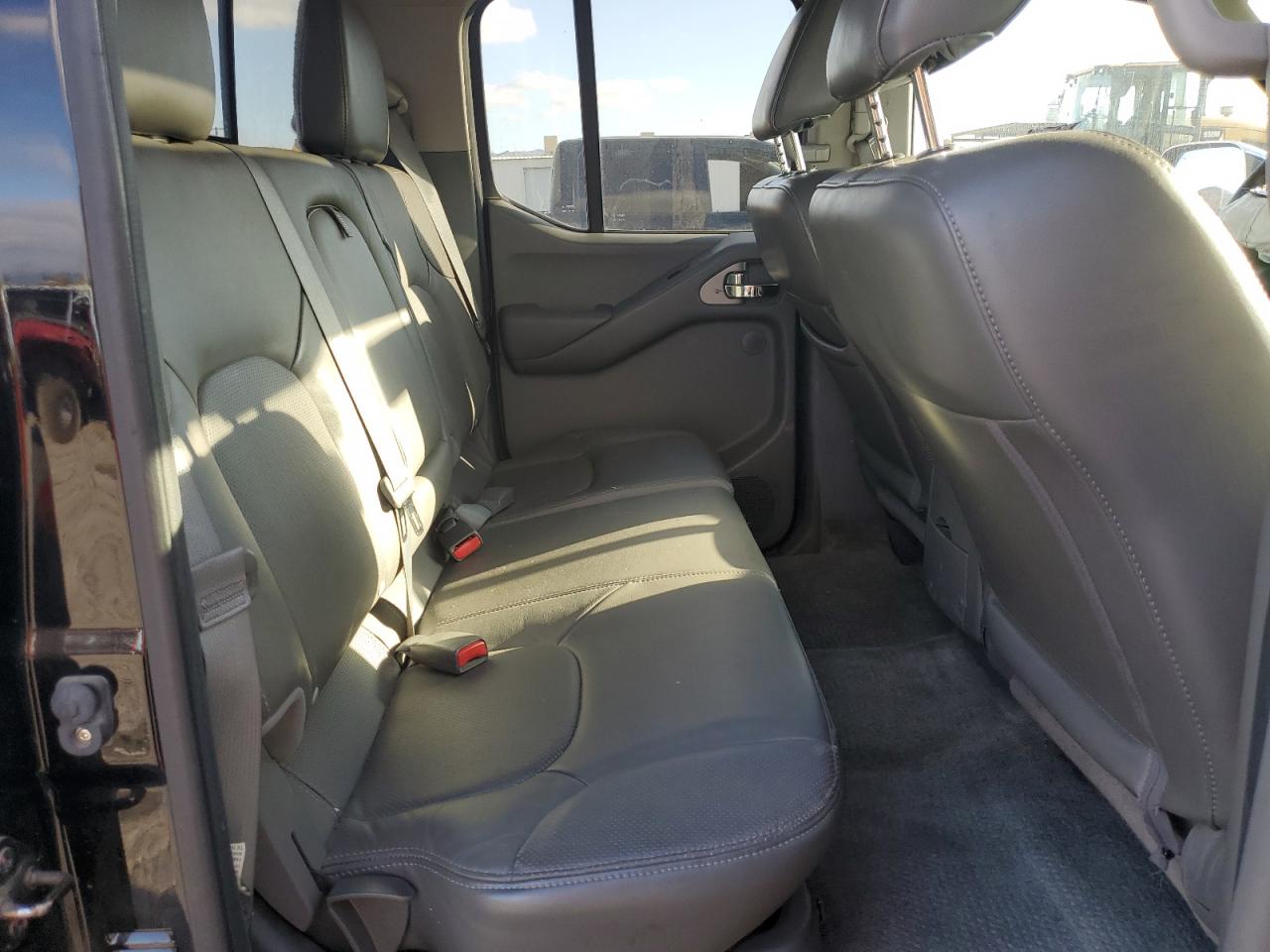 2014 Nissan Navara (Frontier) - Image 11