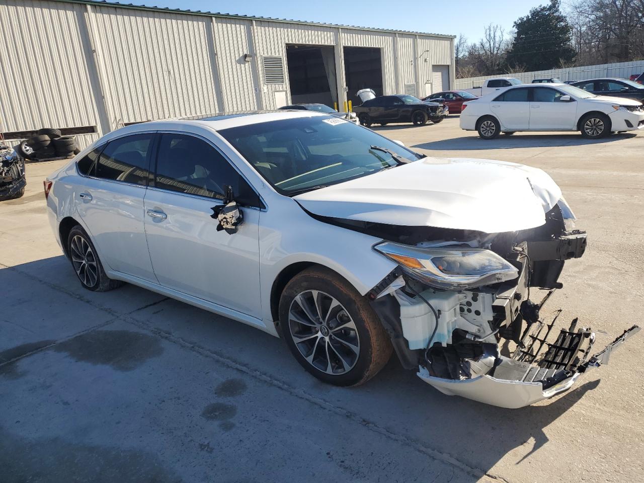 2018 Toyota Avalon - Image 4