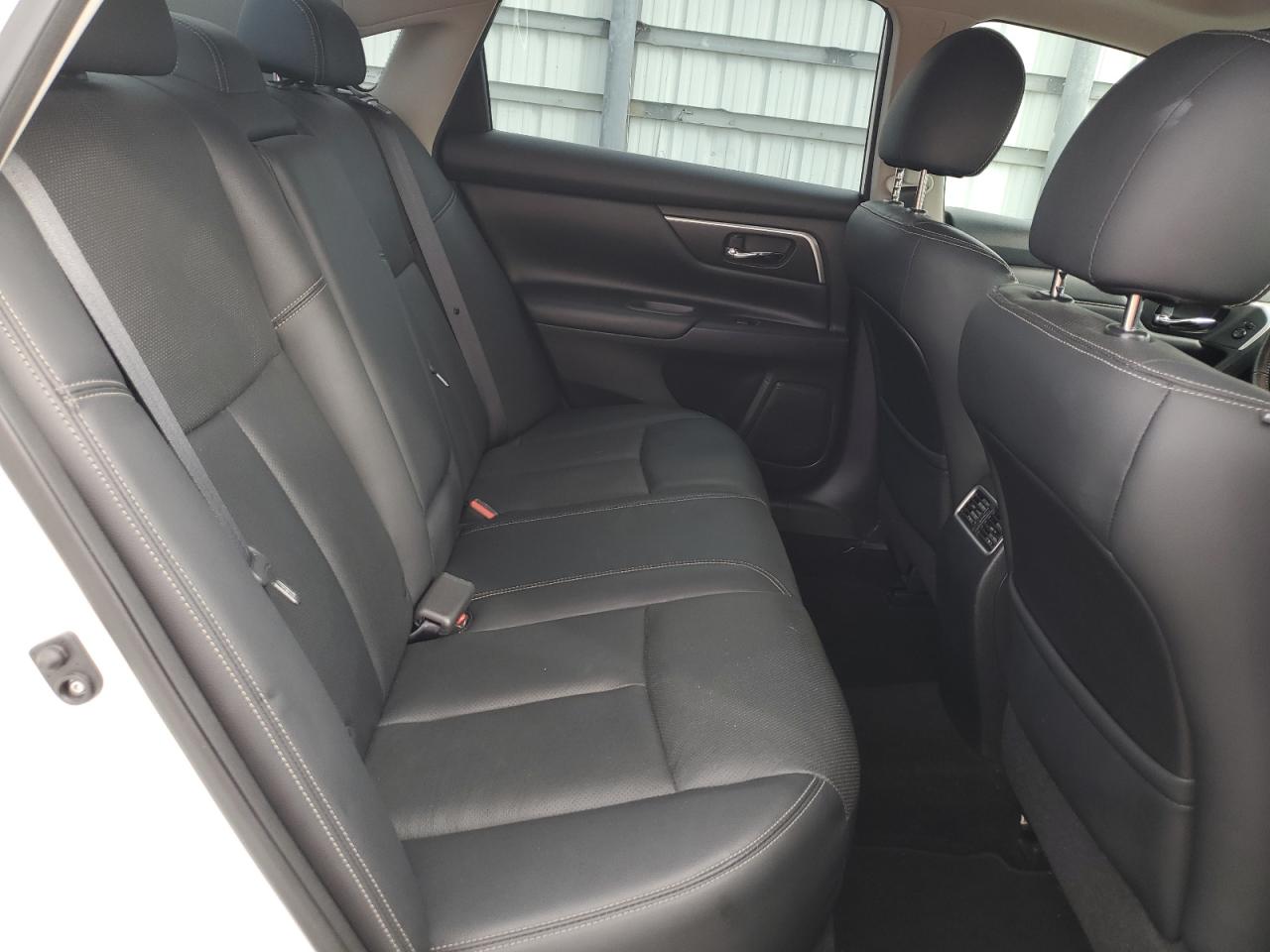 2016 Nissan Altima - Image 10