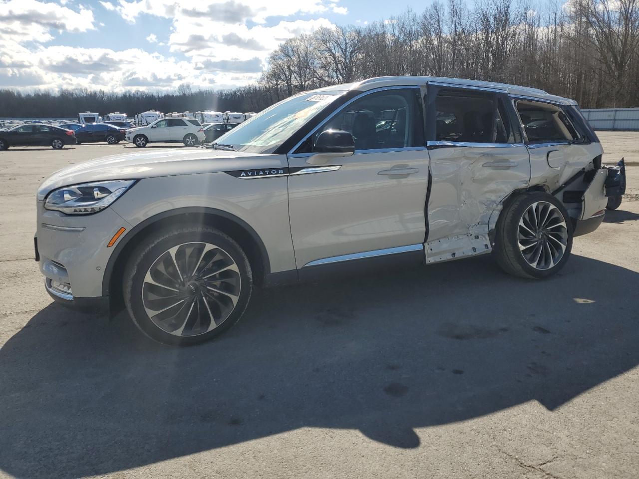2021 Lincoln Aviator - Image 1