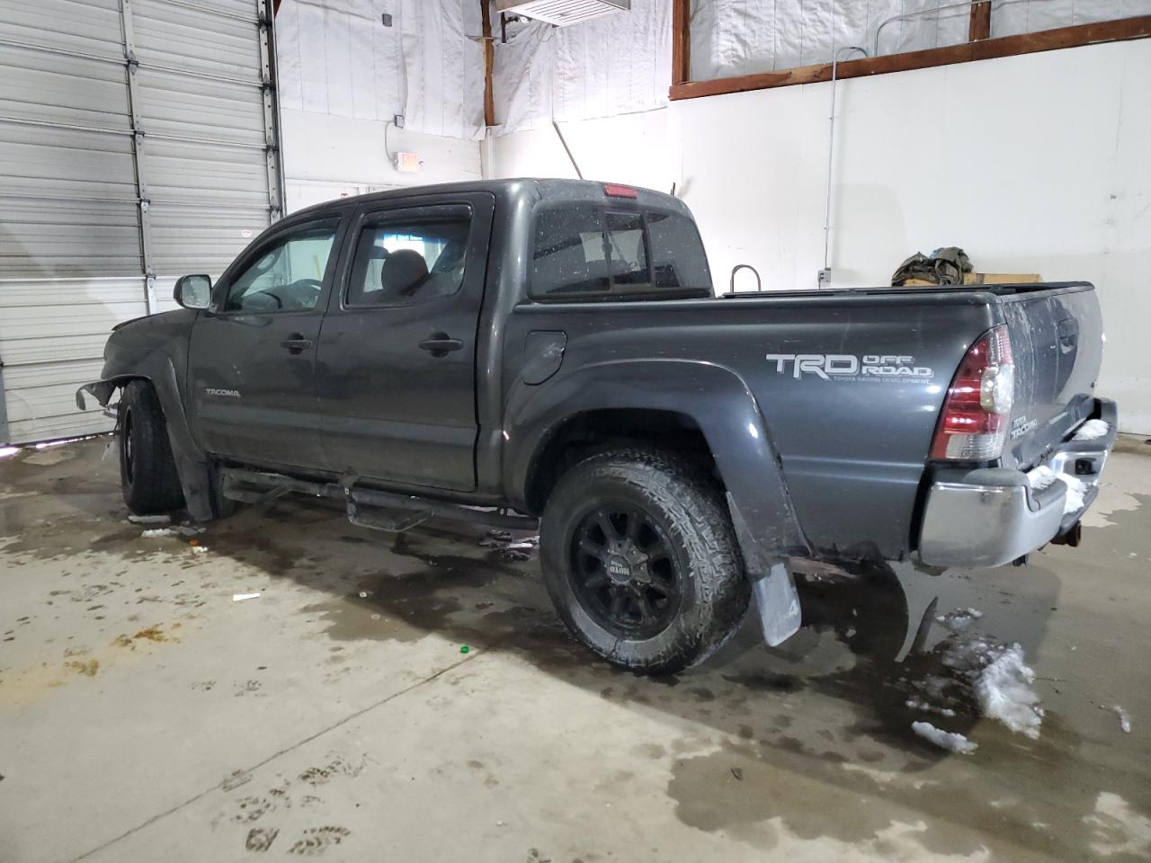 2013 Toyota Tacoma - Image 2