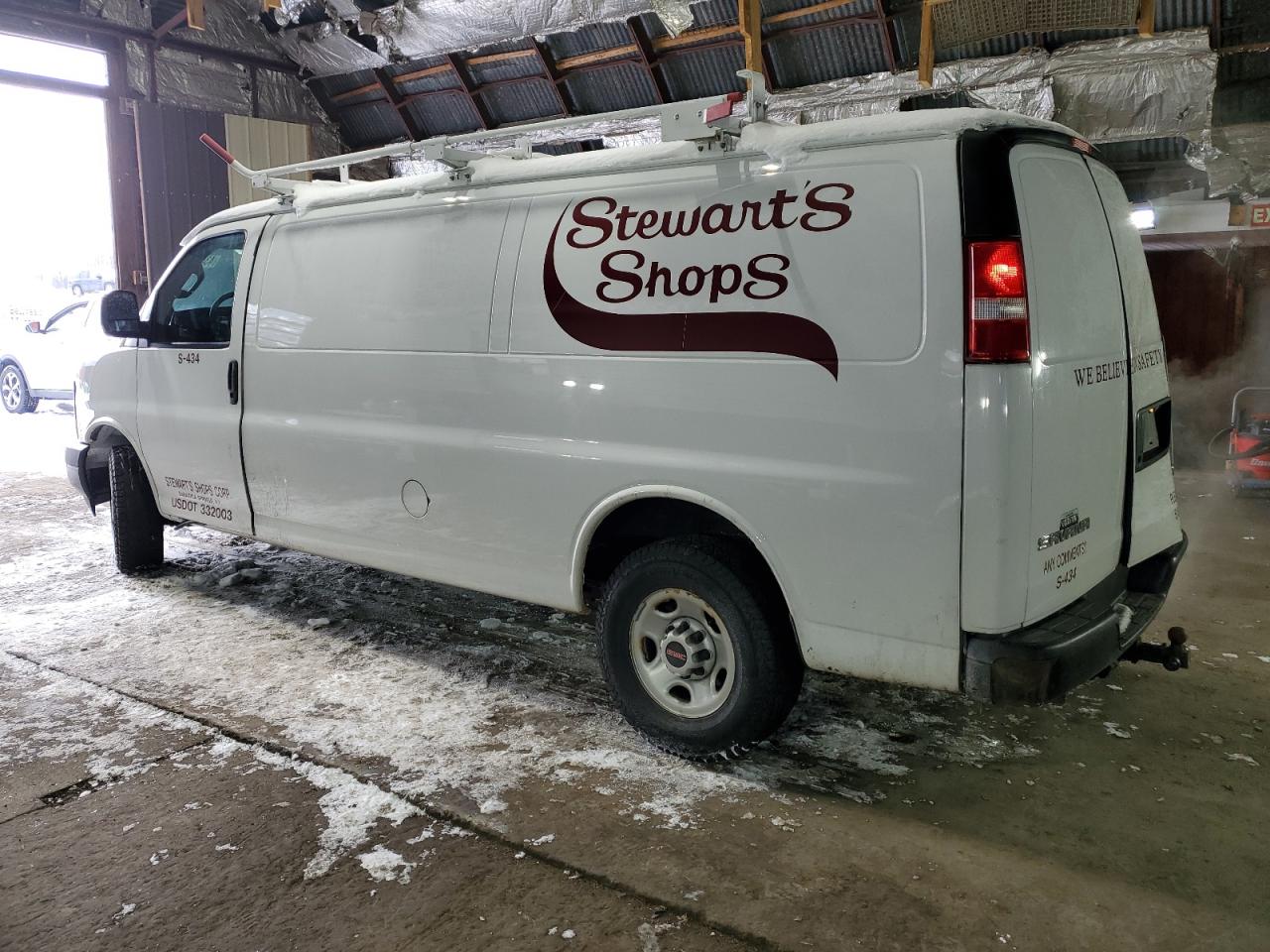 2017 GMC Savana - Image 2