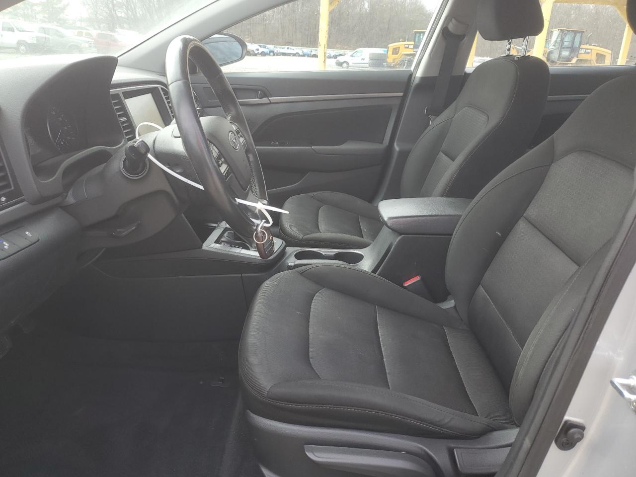 2018 Hyundai Elantra - Image 7