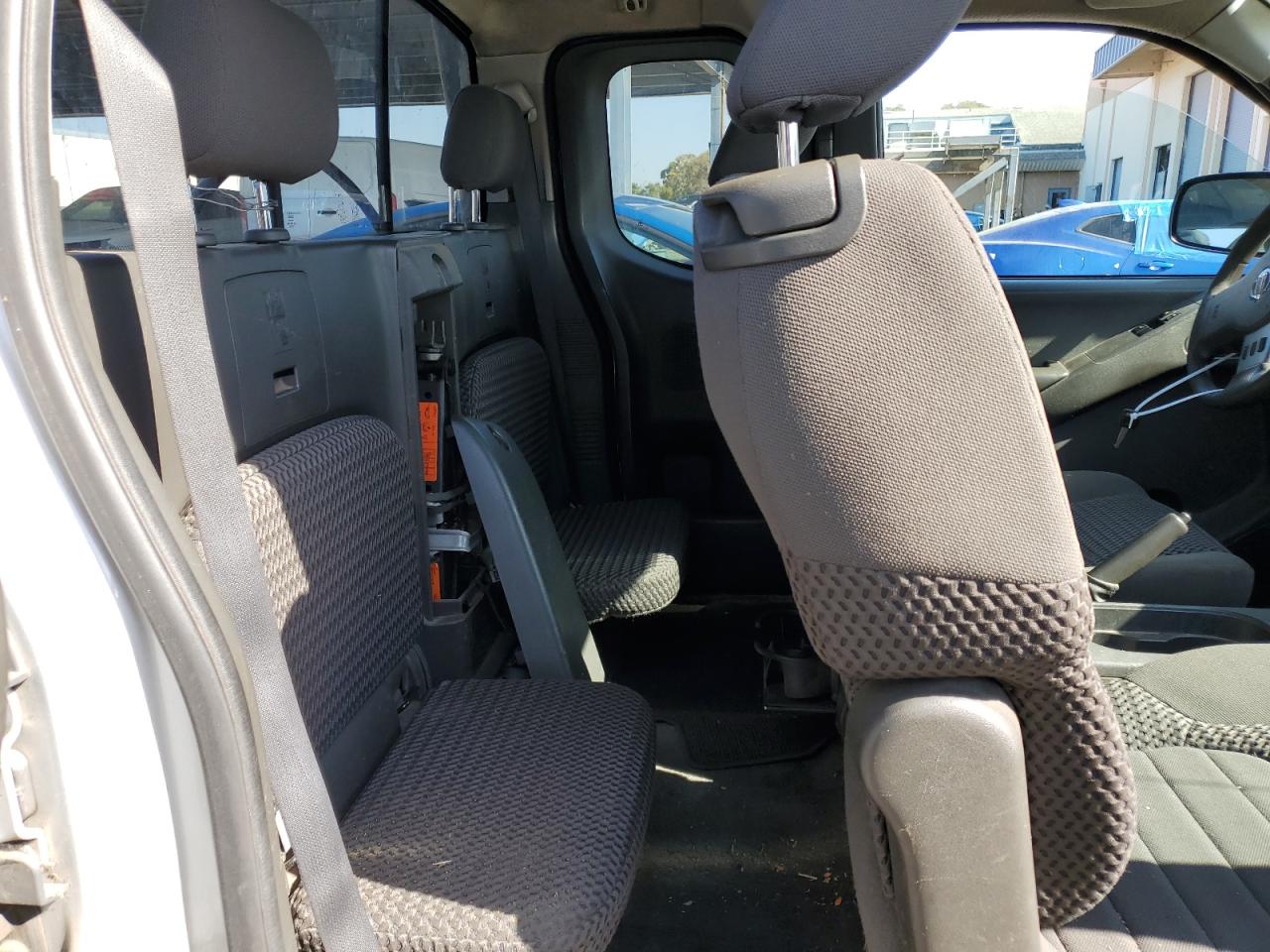 2012 Nissan Navara (Frontier) - Image 10