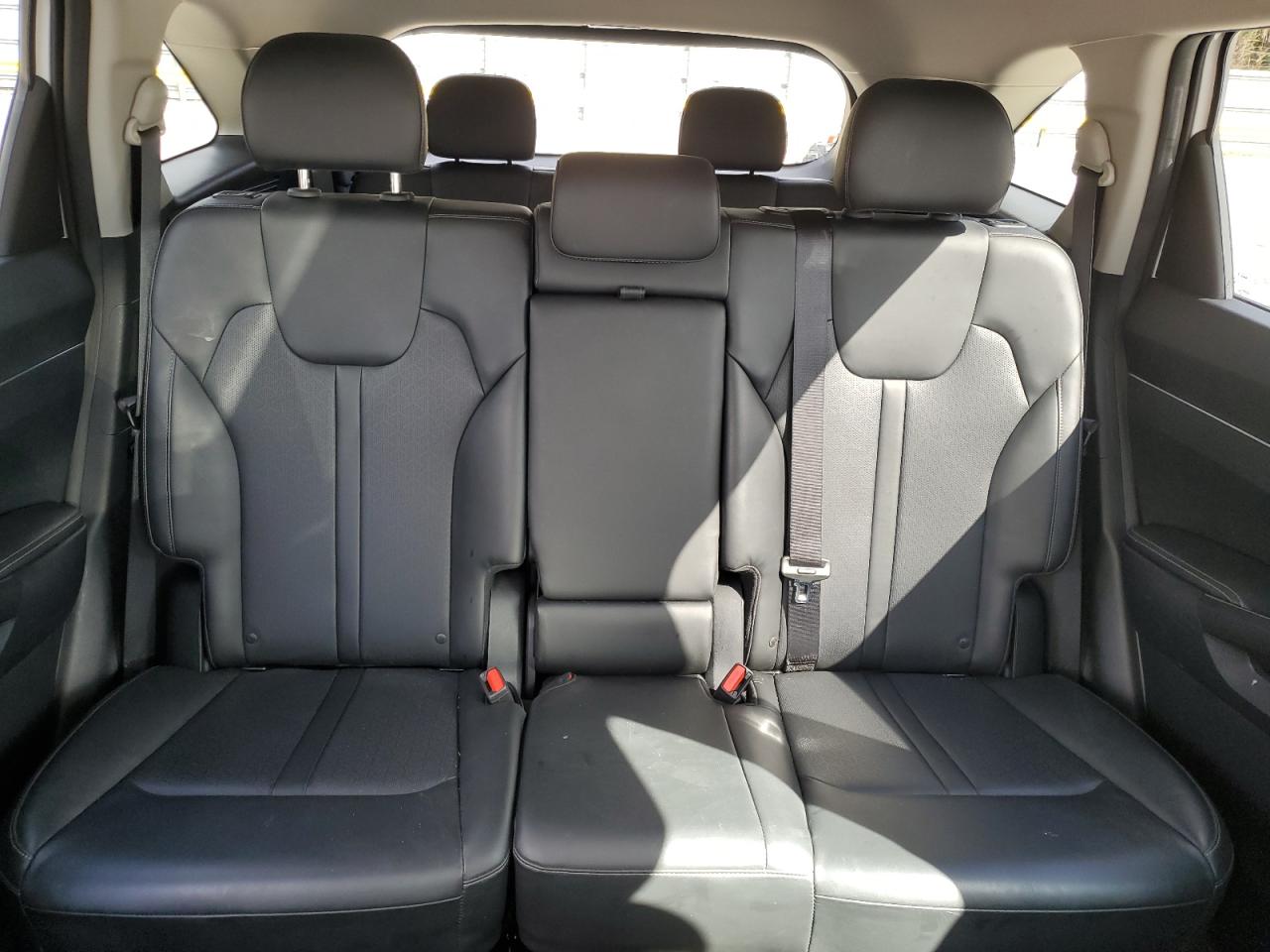2023 Kia Sorento - Image 10