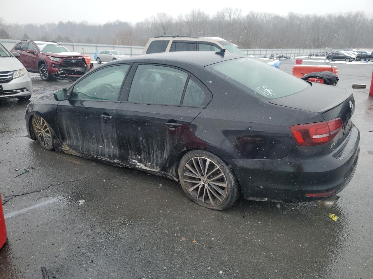 2016 Volkswagen Jetta - Image 2