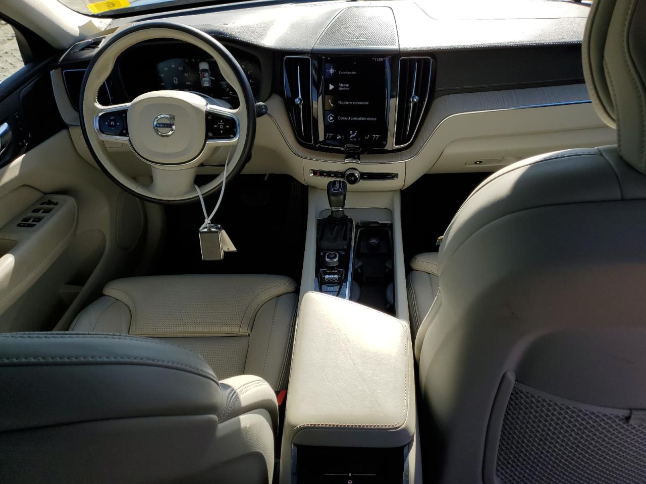 2021 Volvo XC60 - Image 8