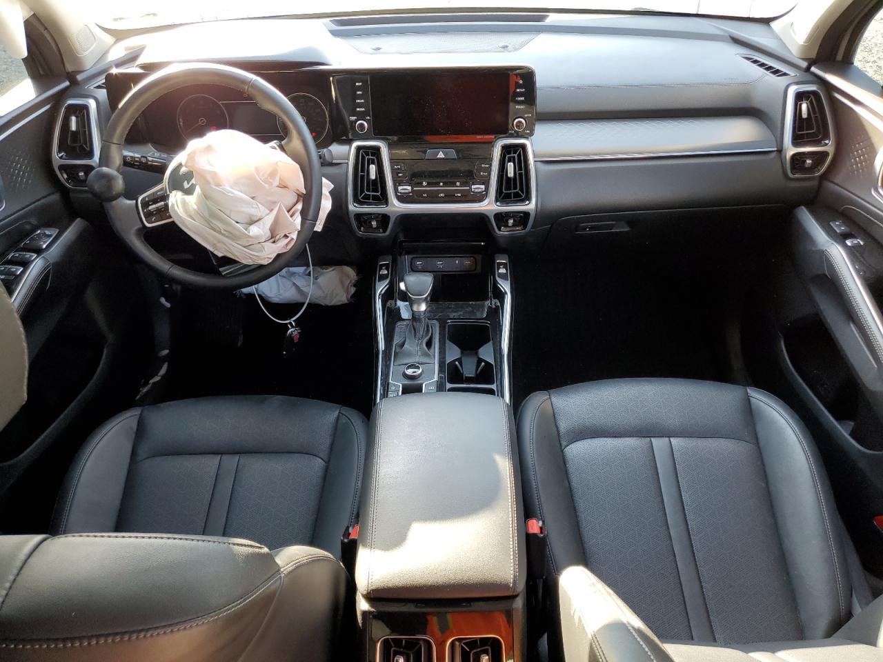 2022 Kia Sorento - Image 8