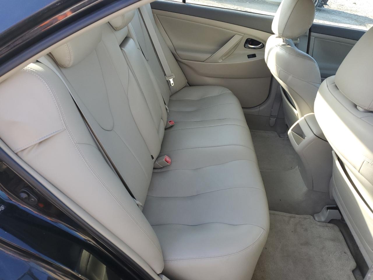 2009 Toyota Camry - Image 10