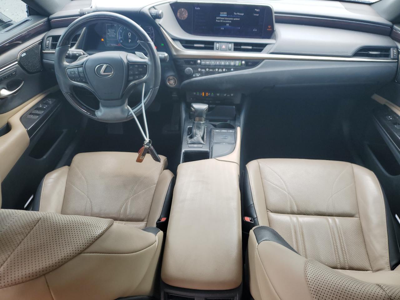 2019 Lexus ES - Image 8