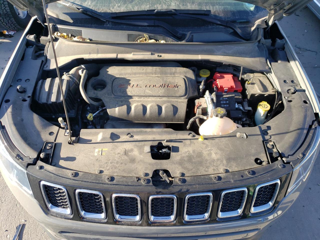 2019 Jeep Compass - Image 12