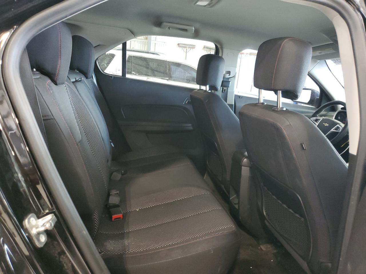 2015 Chevrolet Equinox - Image 11