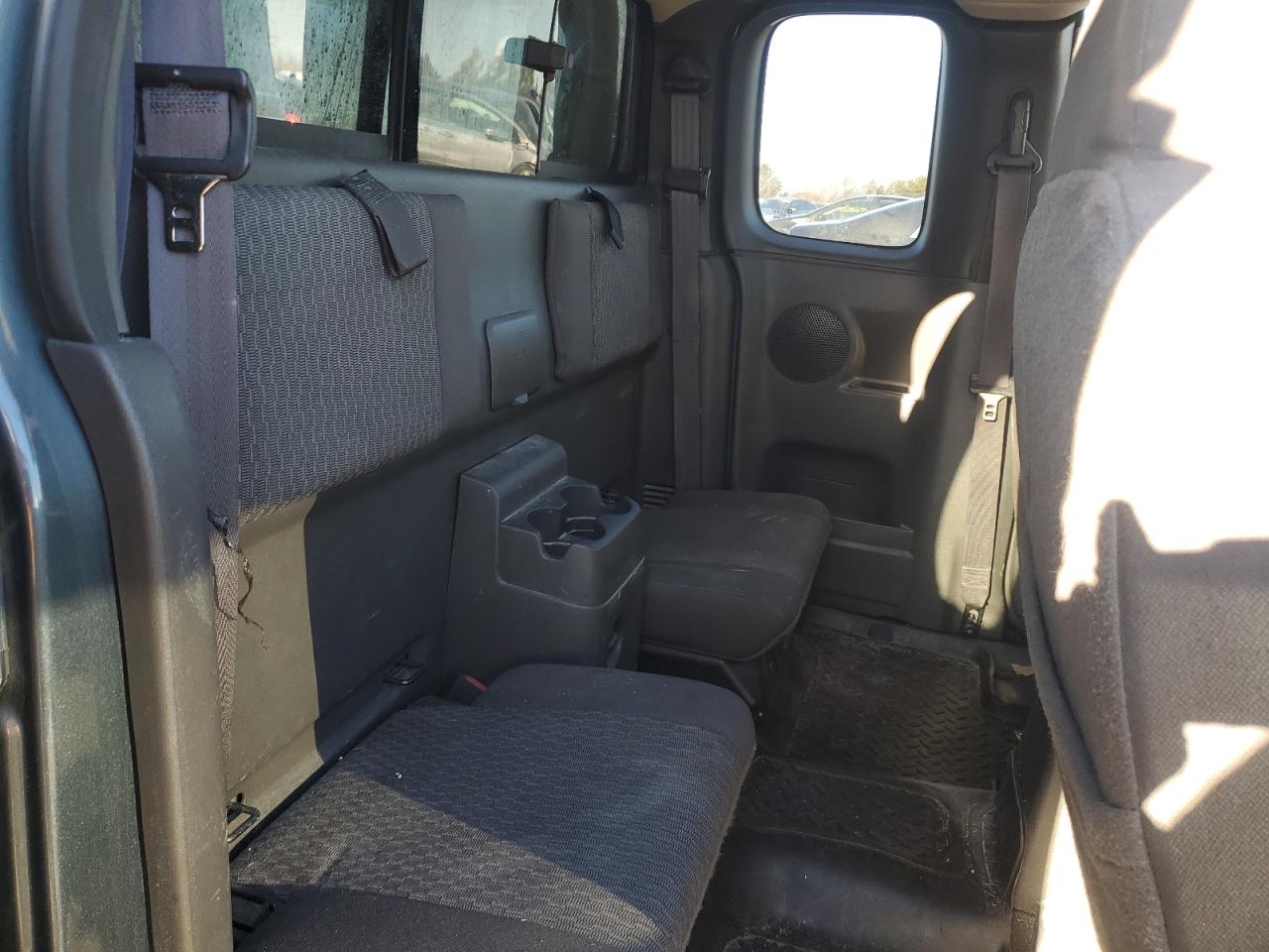 2006 Chevrolet Colorado - Image 10