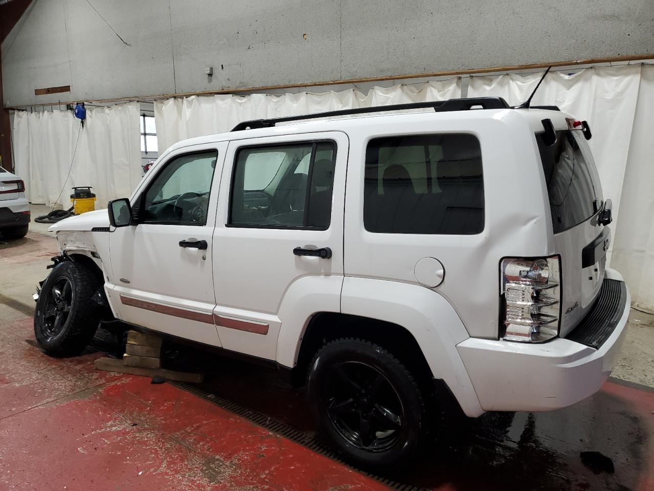 2012 Jeep Liberty (North America) - Image 2