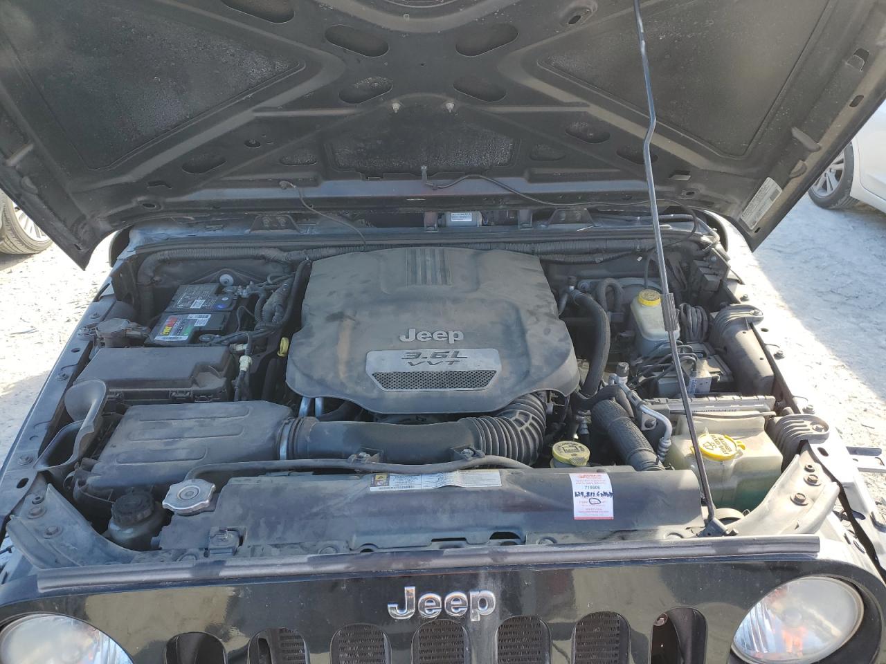 2012 Jeep Wrangler - Image 11