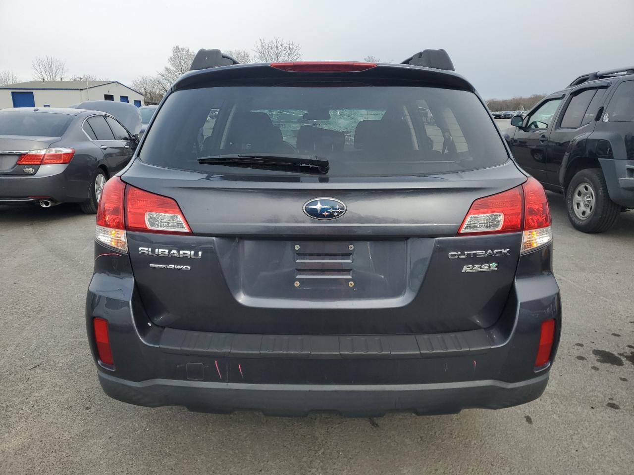 2013 Subaru Outback - Image 6