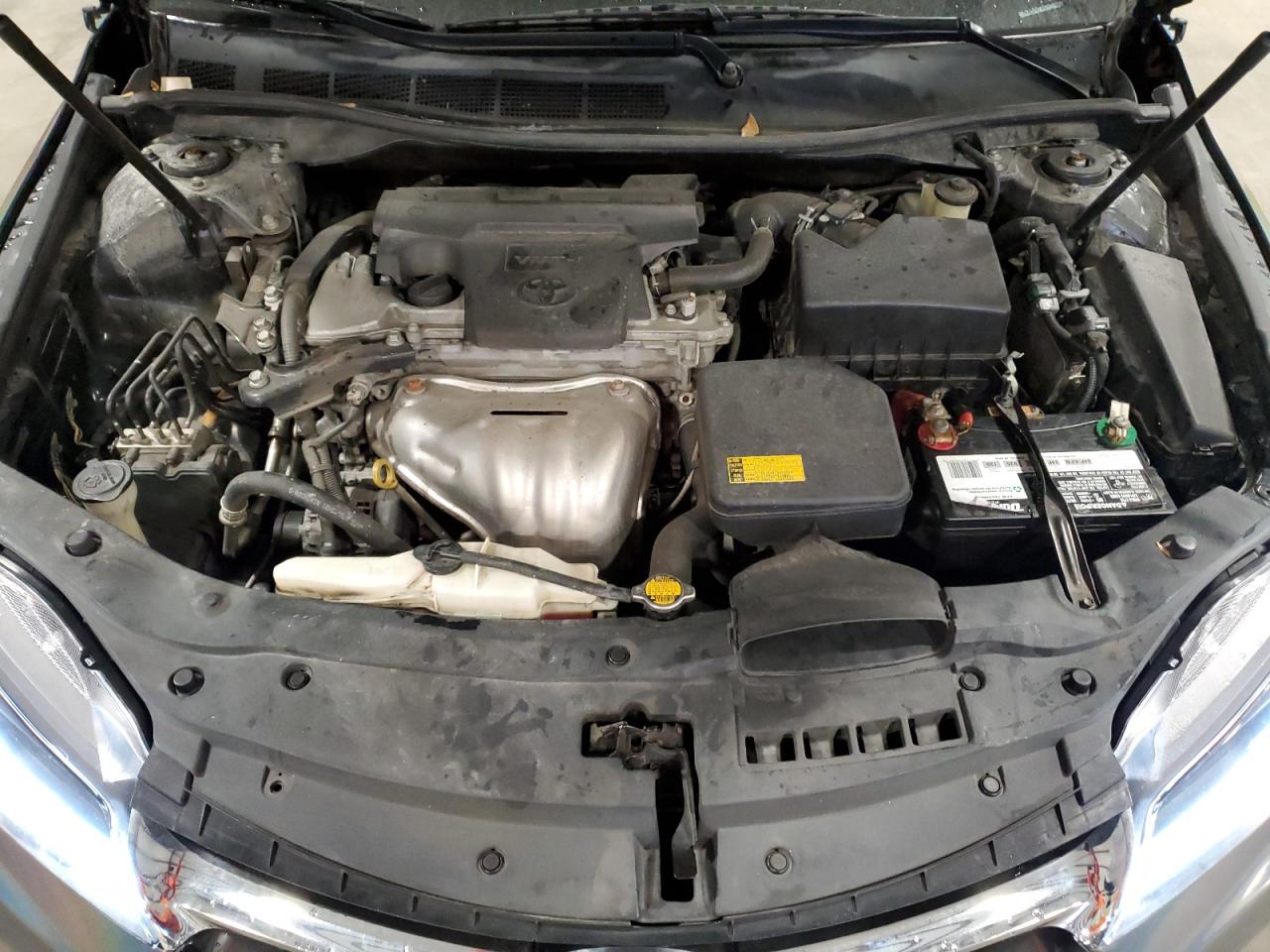2015 Toyota Camry - Image 11