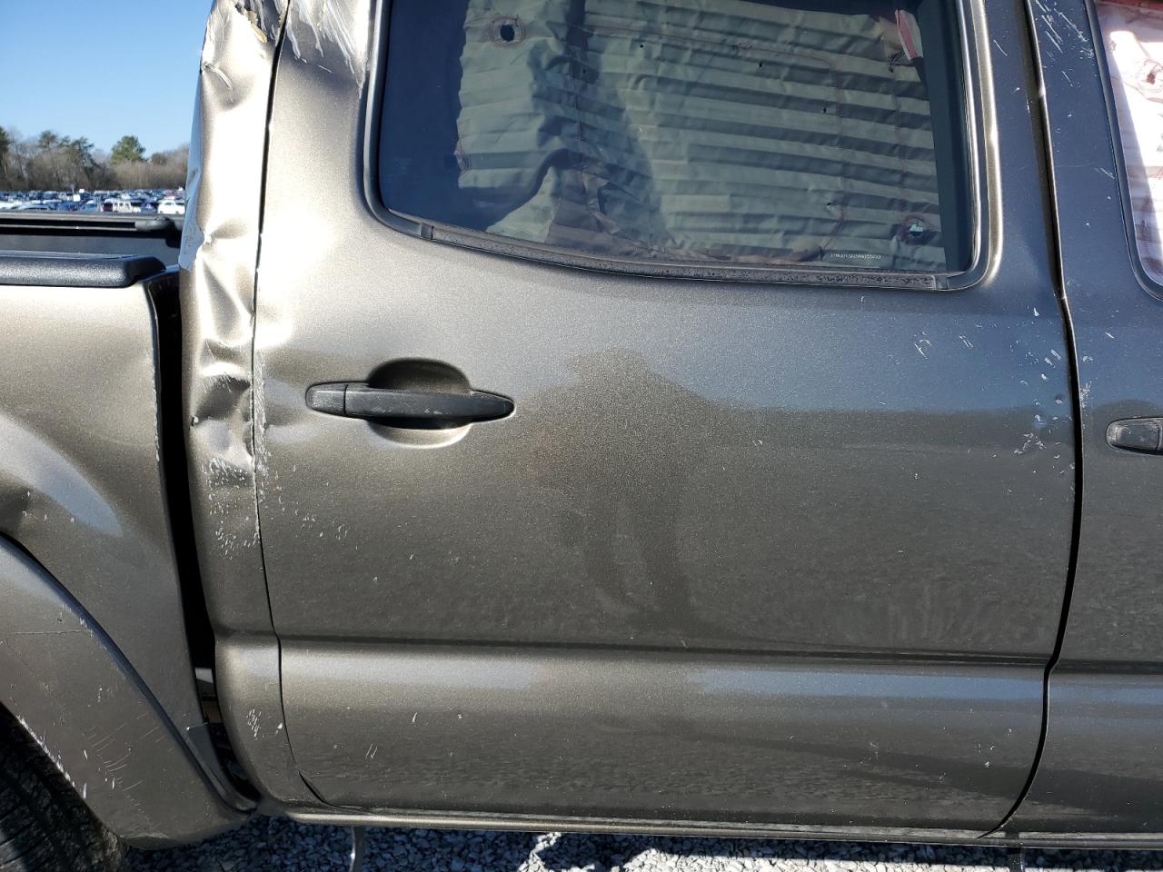 2010 Toyota Tacoma - Image 10