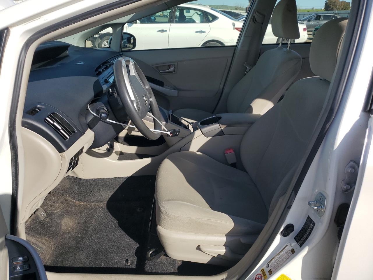 2012 Toyota Prius - Image 7
