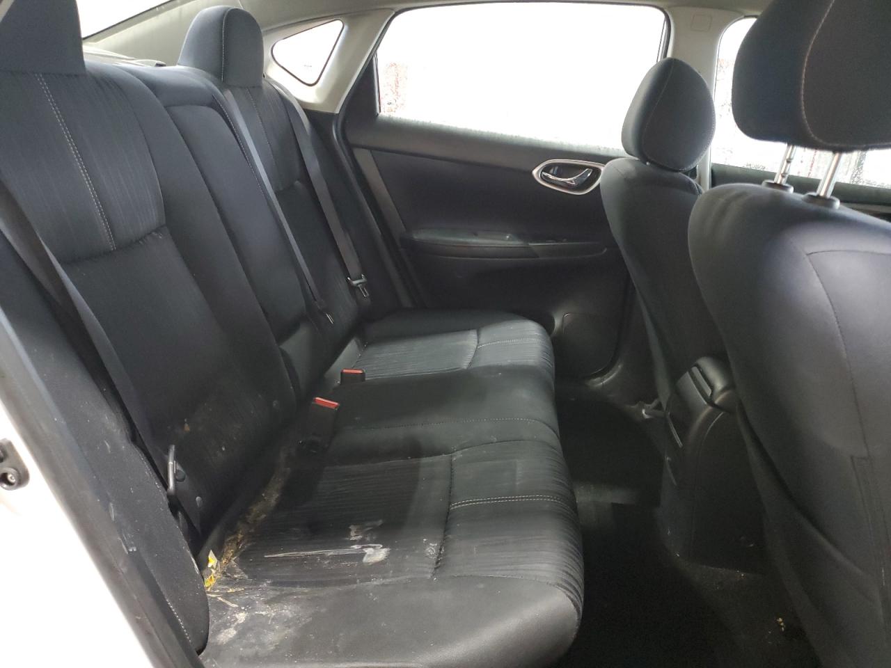2016 Nissan Sentra - Image 10