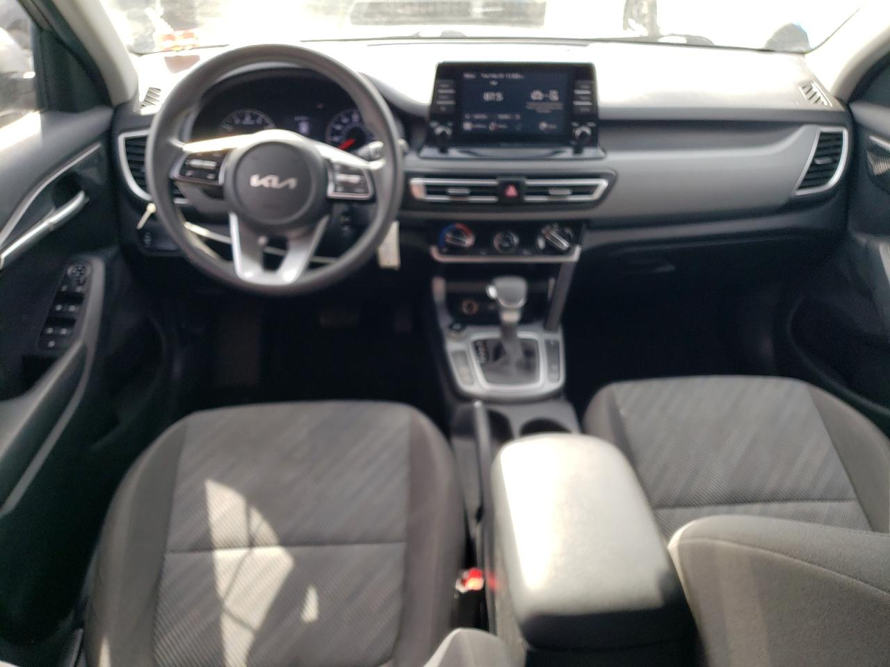 2022 Kia Seltos - Image 8