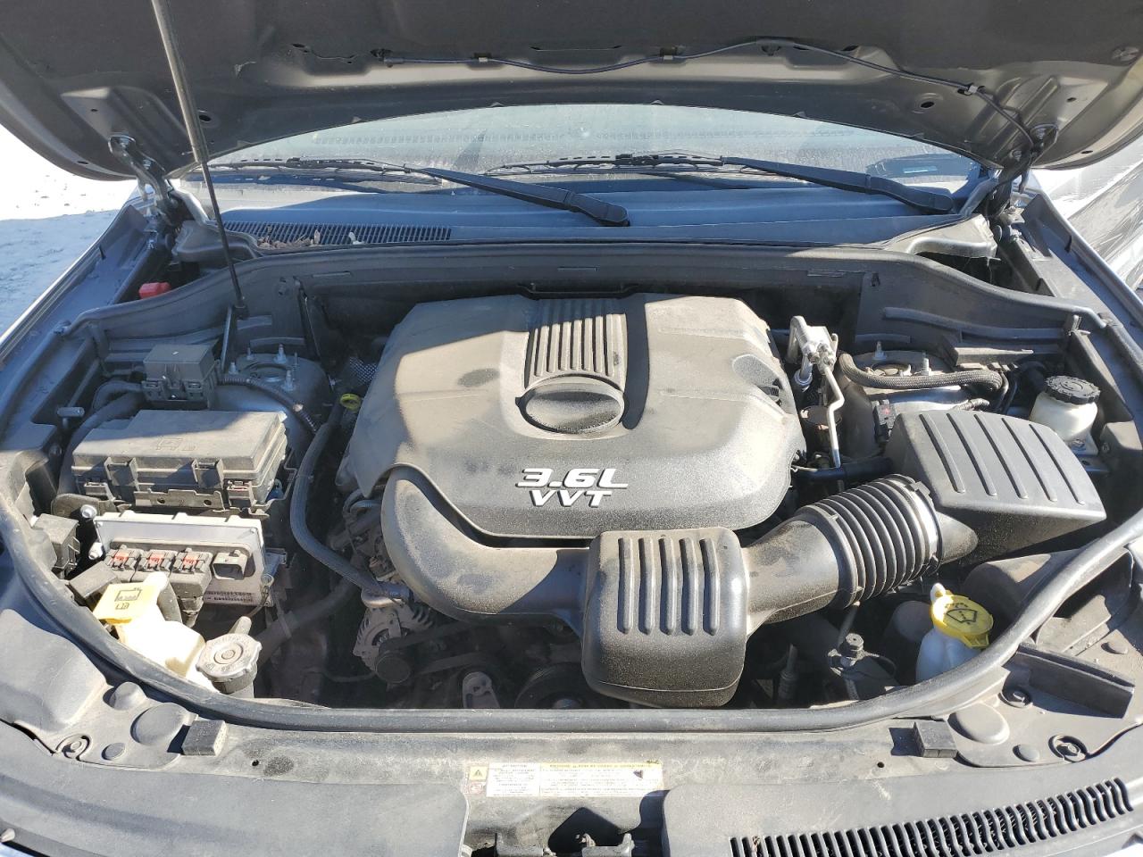 2012 Jeep Grand Cherokee - Image 12