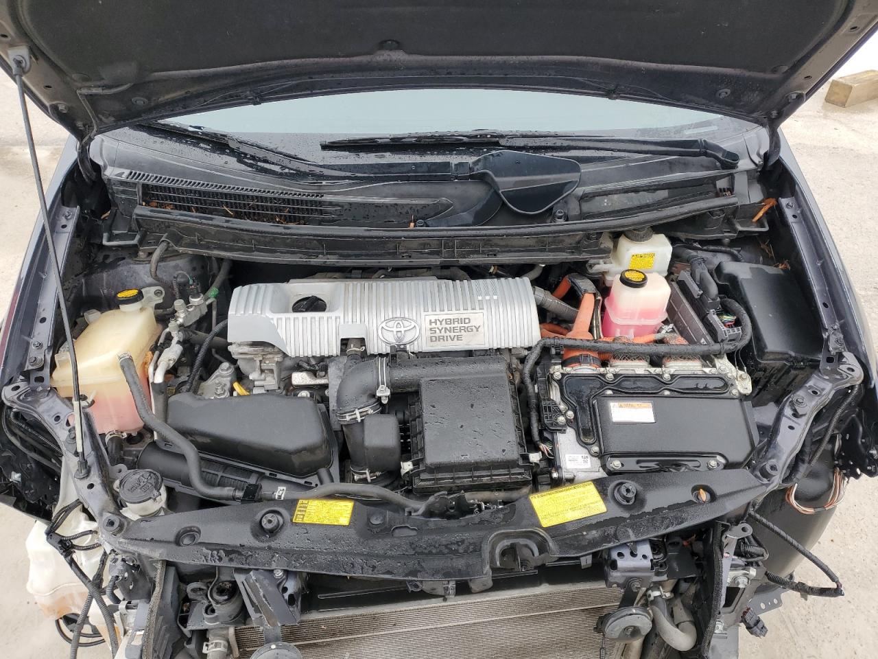 2013 Toyota Prius - Image 11