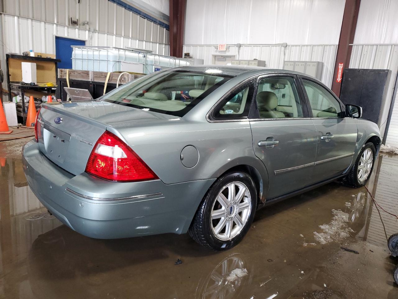 2005 Ford Five Hundred - Image 3